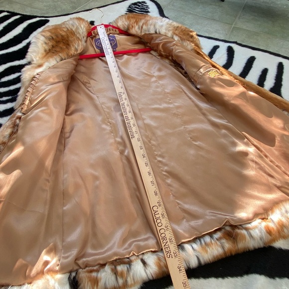 Curations Sleeveless Faux Fur Vest/Coat - Picture 13 of 14